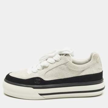مملوكة مسبقًا Chanel Coco Mark Size 37 Grey/Black Suede Lace Up Sneakers
