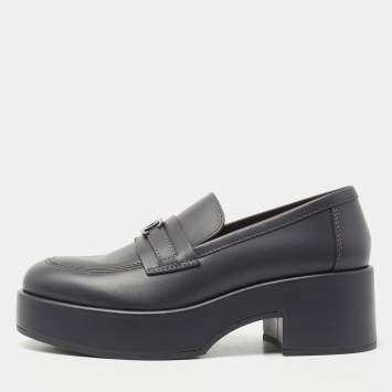 Pre Owned Chanel Dark Grey Leather CC Platform Loafers Size 39.5