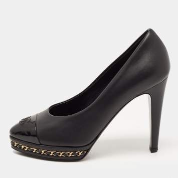 Pre Owned Chanel Black Leather CC Cap Toe Pumps Size 35