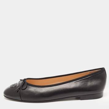 Pre Owned Chanel Black Leather and Patent CC Ballet Flats Size 41.5