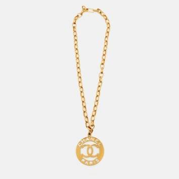Pre Owned Chanel Vintage Gold Tone CC Logo Pendant Chain Belt
