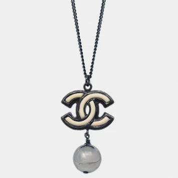 Pre Owned Chanel Silver Chain Necklace