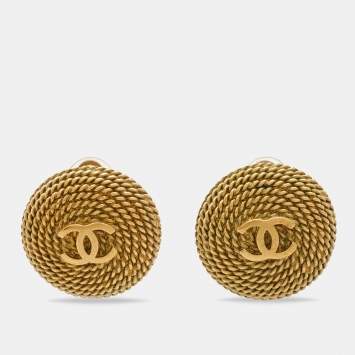Pre Owned Chanel CC Rope Motif Gold Tone Round Clip-on Stud Earrings