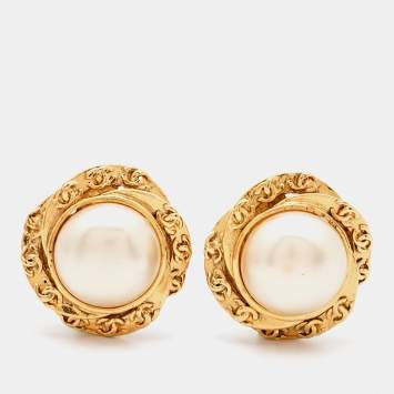 Pre Owned Chanel CC Faux Pearl Gold Tone Clip On Earrings