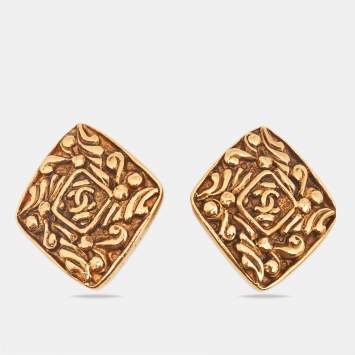 Pre Owned Chanel CC Gold Tone Clip On Earrings