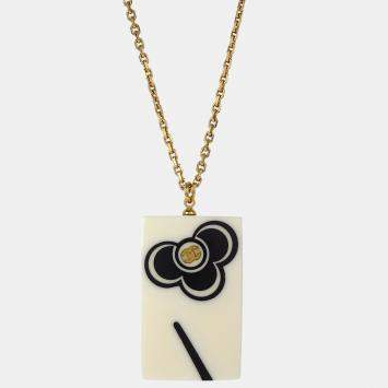 Pre Owned Chanel Rectangle Chain Necklace Pendant Gold White