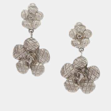 Pre Owned Chanel Flower Dangle Earrings Clip-On Silver