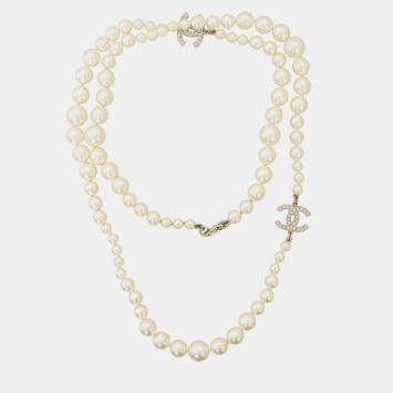 Pre Owned Chanel CC 09 V Pearl Necklace