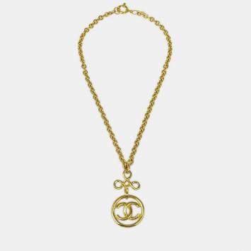 Pre Owned Chanel Gold Medallion Chain Pendant Necklace