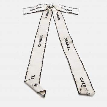 Pre Owned Chanel Bow Brooch Pin White Satin