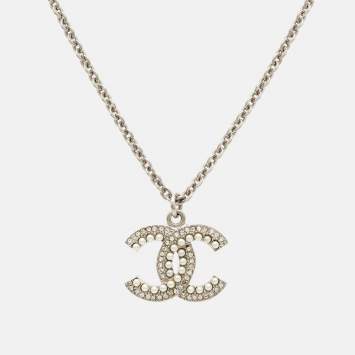 Pre Owned Chanel CC Crystal Faux Pearl Silver Tone Pendant Necklace