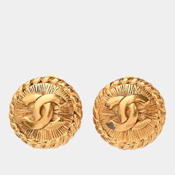 Pre Owned Chanel Vintage Gold Tone CC Ear Clips