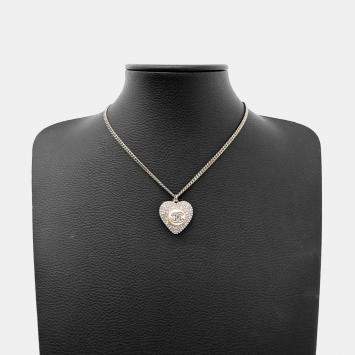 Pre Owned Chanel heart necklace