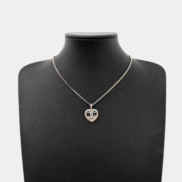 Pre Owned Chanel heart necklace