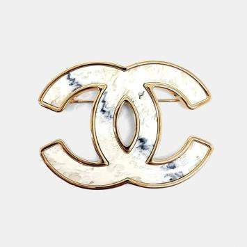 Pre Owned Chanel Metal logo brooch