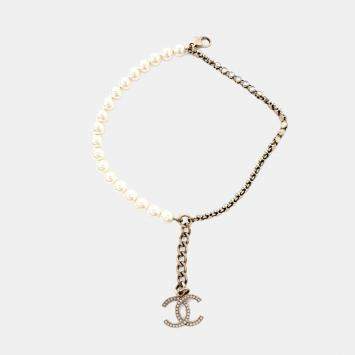 Pre Owned Chanel Metal pearl bracelet
