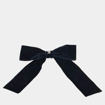 Pre Owned Chanel Black velvet ribbon hairpin