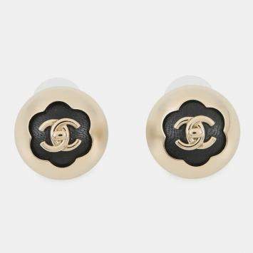 Pre Owned Chanel Cc Logo Dome Earrings Black Leather Gold Plated