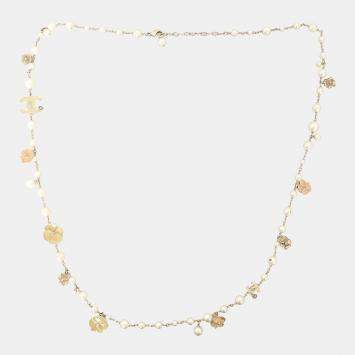 Pre Owned قلادة شانيل لؤلؤ ذهبي و كاميليا ١٣سي