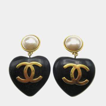 Pre Owned Chanel Artificial Pearl Dangle Heart Earrings Clip-On Black 28