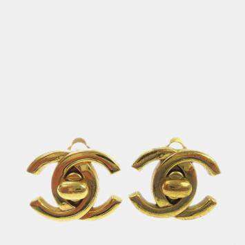 Pre Owned Chanel Cc Turnlock Earrings Clip-On Gold Small
