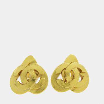 مملوكة مسبقًا Chanel Heart Earrings Clip-On Gold
