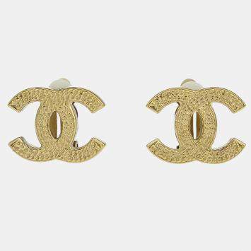 Pre Owned Chanel Gold Cc Earrings Clip-On