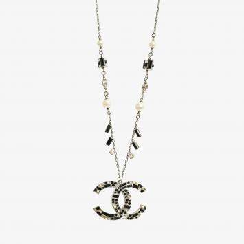 Pre Owned Chanel Silver/Black Crystal "CC" Necklace with Pearl Detail