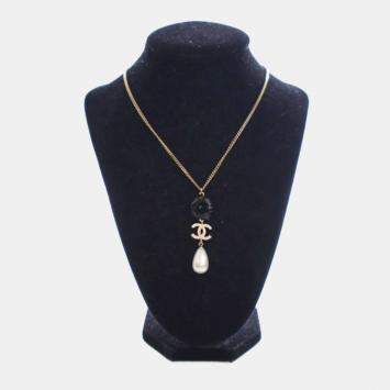 مملوكة مسبقًا قلادة شانيل كاميليا كريستال دمعة لؤلؤة