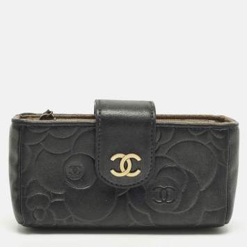 Pre Owned حقيبة هاتف شانيل CC O جلد مبطن فضي