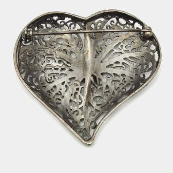 Pre Owned Chanel CC Heart Ruthenium Metal Pin Brooch 