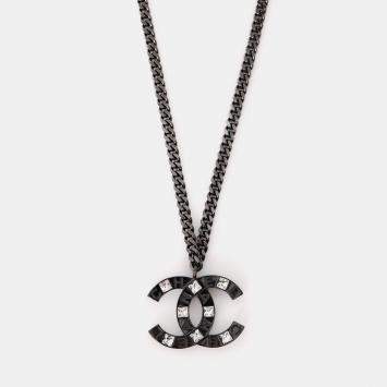 Pre Owned قلادة شانيل تفاصيل كريستال أسود CC