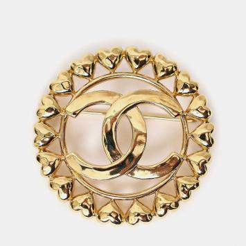 Pre Owned بروش قلب سي سي بالذهب من شانيل