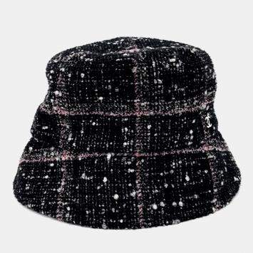 مملوكة مسبقًا قبعة باكيت شانيل تويد متعددة الألوان