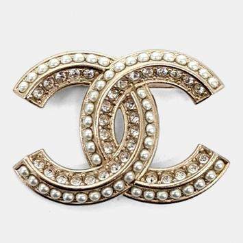 Pre Owned Chanel CC Logo Crystals Pearl Gold Brooch