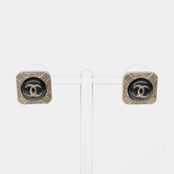 Pre Owned Chanel CC Black/Gold Earrings