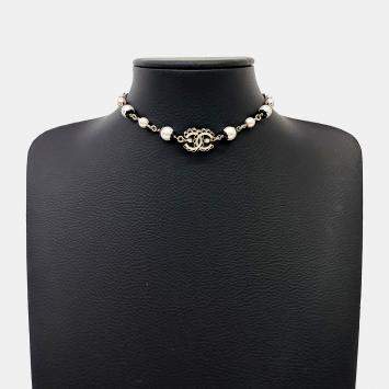 Pre Owned Chanel Metal necklace