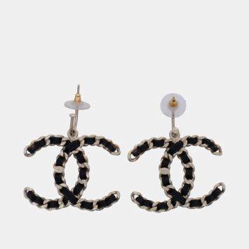 مملوكة مسبقًا Chanel 13S CC Satin Drop Earrings