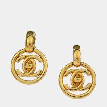 مملوكة مسبقًا Chanel Vintage Encircled CC Turnlock Gold Plated Women's Clip -On Earrings