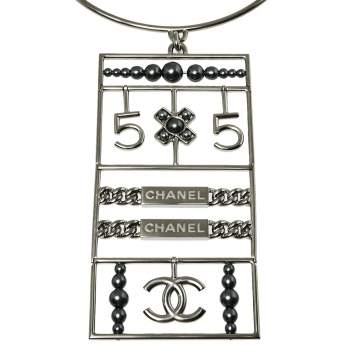 Pre Owned Chanel Gunmetal Tone No. 5 Pendant Choker Necklace 