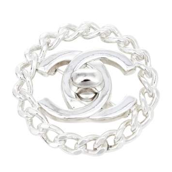 Pre Owned Chanel Vintage Silver Tone CC Turnlock Pin Brooch