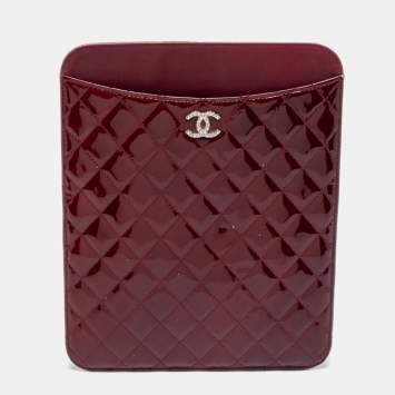Pre Owned Chanel Burgundy Quilted Patent Leather Brilliant iPad Case