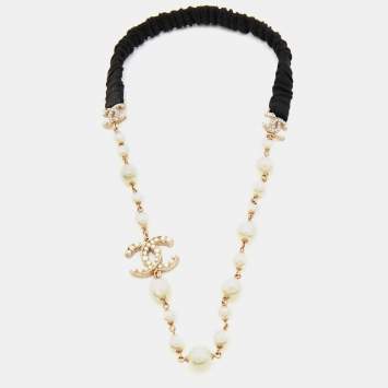 Pre Owned Chanel Pearls & Resin Bead CC Charm Elasticized Headband