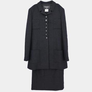 Pre Owned طقم جاكيت وتنورة شانيل سوداء #40