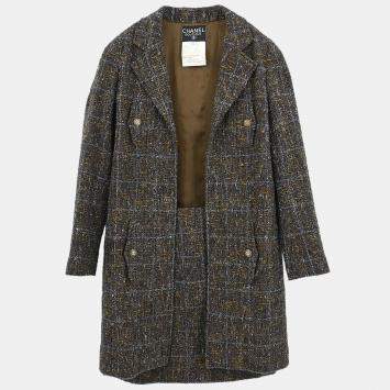 Pre Owned طقم جاكيت وتنورة شانيل بني 94A كبير