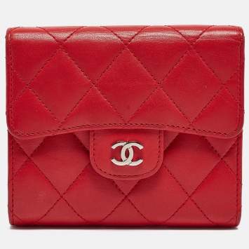 Pre Owned Chanel Red Quilted Leather CC Trifold Wallet