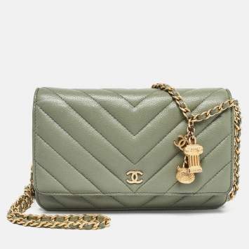 Pre Owned Chanel Light Green Quilted Leather CC Wallet on Chain