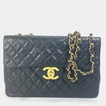 Pre Owned Chanel Black Quilted Lambskin Maxi Vintage Classic Single Flap Bag