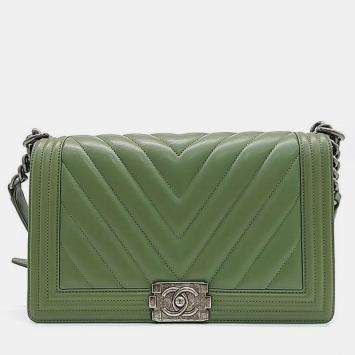 Pre Owned Chanel Chevron Boy Bag New Medium