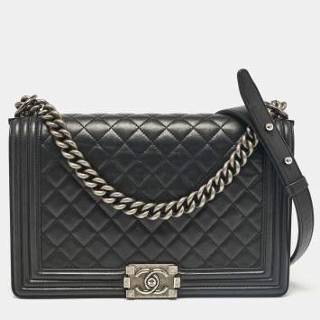 Pre Owned Chanel Black Quilted Leather New Medium Boy Bag